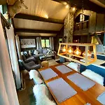 Dom wakacyjny Three Bedroom House With Jacuzzi In , Pets Allowed Bjorli