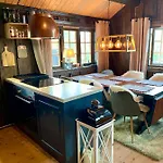 Three Bedroom House With Jacuzzi In , Pets Allowed * Bjorli