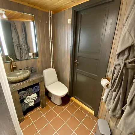 Three Bedroom House With Jacuzzi In , Pets Allowed Bjorli